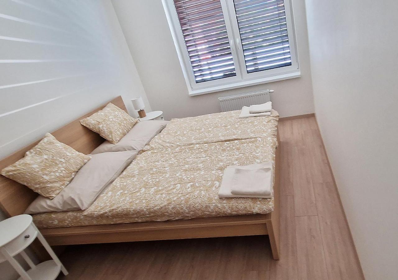 New Cozy 2 Pink 048 Апартаменти Братислава